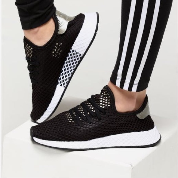 womens black adidas deerupt